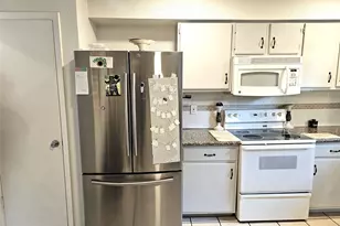 17211 Heritage Bay Dr, Webster, TX 77598 - Photo 7