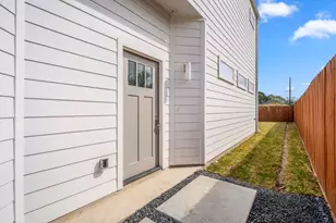 8210 Venus St, Houston, TX 77088 - Photo 5