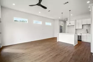 8210 Venus St, Houston, TX 77088 - Photo 9