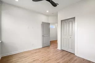 8210 Venus St, Houston, TX 77088 - Photo 27