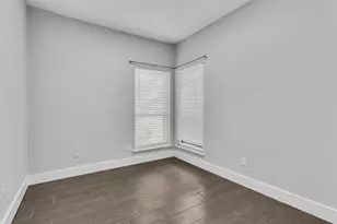 8100 Cambridge St, Houston, TX 77054 - Photo 17