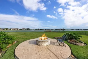 1860 Lake Landing Dr, League City, TX 77573 - Photo 17