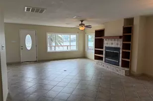 1219 Pilot Ln, Galveston, TX 77554 - Photo 11
