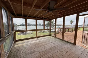 1219 Pilot Ln, Galveston, TX 77554 - Photo 17