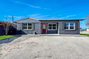 2102 Dewberry Ln, Pasadena, TX 77502 - Photo 1