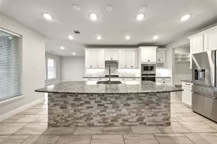 710 Turner Cove Ct, La Porte, TX 77571 - Photo 9
