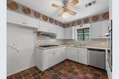 4910 Yarwell Drive, Houston, TX 77096 - Photo 9