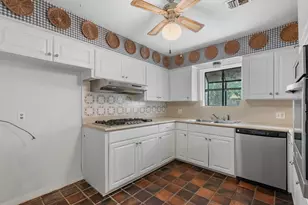 4910 Yarwell Dr, Houston, TX 77096 - Photo 9