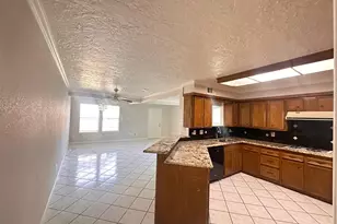 219 Kings Ct, Stafford, TX 77477 - Photo 23