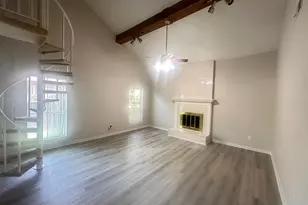 219 Kings Ct, Stafford, TX 77477 - Photo 9