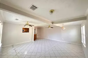 219 Kings Ct, Stafford, TX 77477 - Photo 15