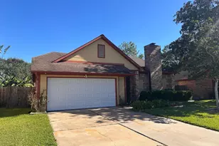 219 Kings Ct, Stafford, TX 77477 - Photo 3