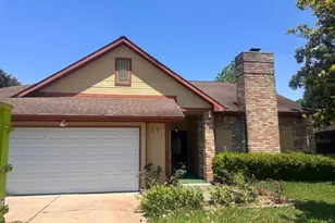 219 Kings Ct, Stafford, TX 77477 - Photo 1