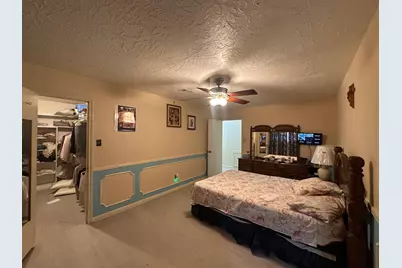 219 Kings Court, Stafford, TX 77477 - Photo 17
