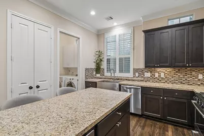 1107 W 24th Street, Houston, TX 77008 - Photo 11