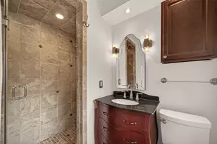 5666 Overbrook Ln, Houston, TX 77056 - Photo 29