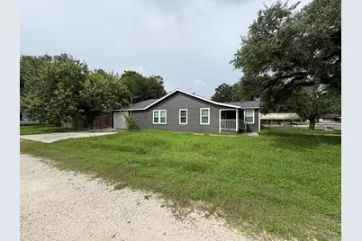 104 Mesquite Street, Louise, TX 77455 - Photo 11