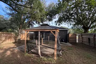 104 Mesquite St, Louise, TX 77455 - Photo 23