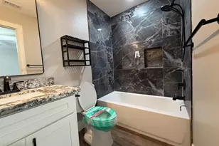 104 Mesquite St, Louise, TX 77455 - Photo 13