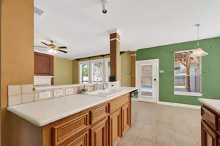 2383 Indigo Harbour Ln, League City, TX 77573 - Photo 13
