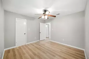 10427 Foxrow Ln, Houston, TX 77064 - Photo 15
