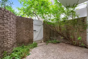 2601 Bellefontaine St, Houston, TX 77025 - Photo 21