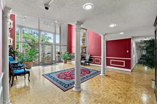 2601 Bellefontaine St, Houston, TX 77025 - Photo 9