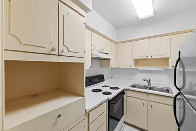 2601 Bellefontaine Street #C116, Houston, TX 77025 - Photo 3