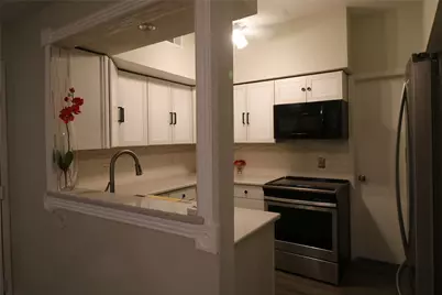 10811 Richmond Avenue #11, Houston, TX 77042 - Photo 3