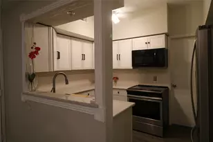 10811 Richmond Ave, Houston, TX 77042 - Photo 3