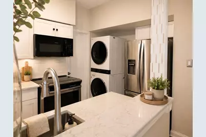 10811 Richmond Avenue #11, Houston, TX 77042 - Photo 3