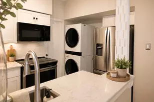 10811 Richmond Ave, Houston, TX 77042 - Photo 3