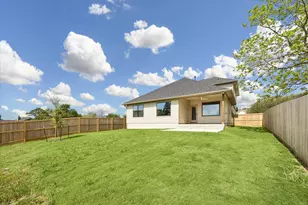 1033 S Masonic St, Bellville, TX 77418 - Photo 15