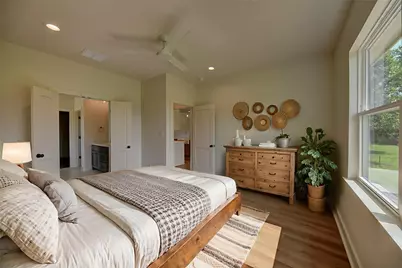 1033 South Masonic Street, Bellville, TX 77418 - Photo 5