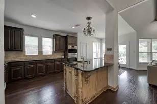 471 Hendricks Forest Ln, Conroe, TX 77384 - Photo 11