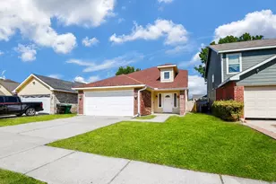 11811 Fossil Rock Ln, Houston, TX 77034 - Photo 3