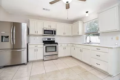 11811 Fossil Rock Lane, Houston, TX 77034 - Photo 13