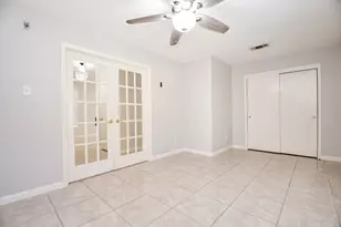 11811 Fossil Rock Ln, Houston, TX 77034 - Photo 19