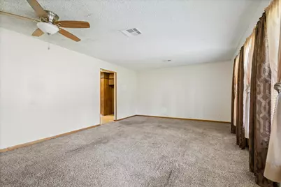 213 Highland Drive, Hitchcock, TX 77563 - Photo 3