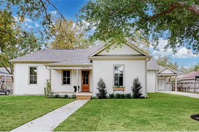 138 Lakeview Drive, Sugar Land, TX 77498 - Photo 1