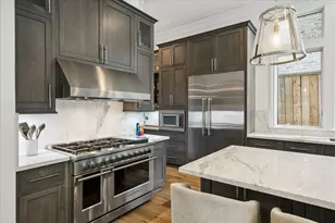 3020 Lake St, Houston, TX 77098 - Photo 11
