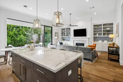 3020 Lake Street, Houston, TX 77098 - Photo 9
