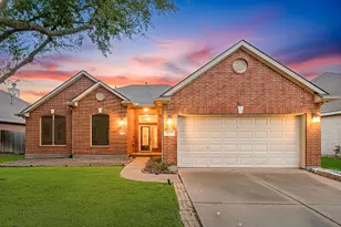 2010 Lincoln Crest Way, Sugar Land, TX 77498 - Photo 1