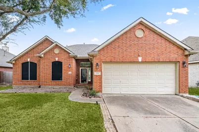 2010 Lincoln Crest Way, Sugar Land, TX 77498 - Photo 3
