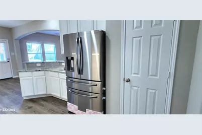 8530 E Highlands Crossing, Highlands, TX 77562 - Photo 9