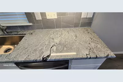 8530 E Highlands Crossing, Highlands, TX 77562 - Photo 7