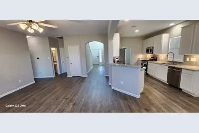 8530 E Highlands Crossing, Highlands, TX 77562 - Photo 11