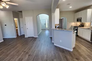 8530 E Highlands Crossing, Highlands, TX 77562 - Photo 11