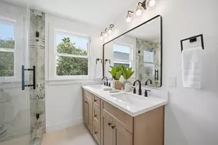 2010 Rosenberg St, Galveston, TX 77550 - Photo 13
