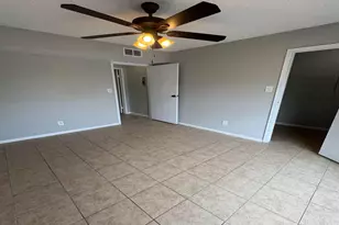 10101 S Gessner Rd, Houston, TX 77071 - Photo 5